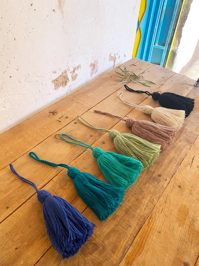 knit tassel / ニットタッセル – kaoris & Toast neighborhood bakery