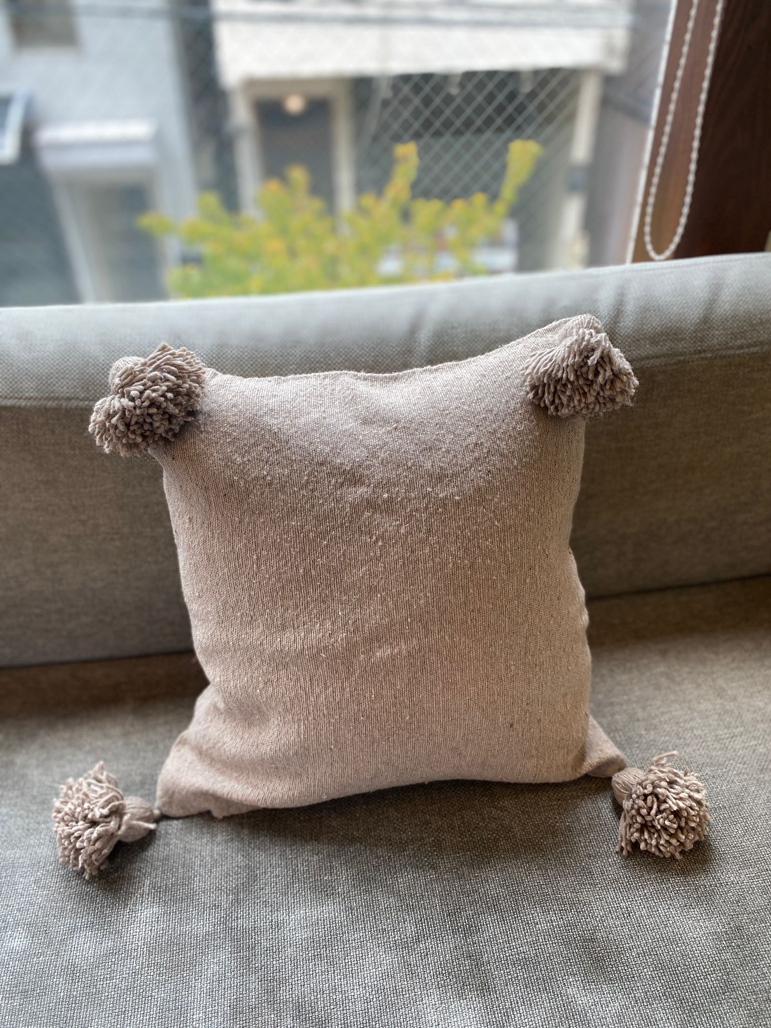 Pompon cushion cover / ポンポンクッションカバー – kaoris & Toast 
